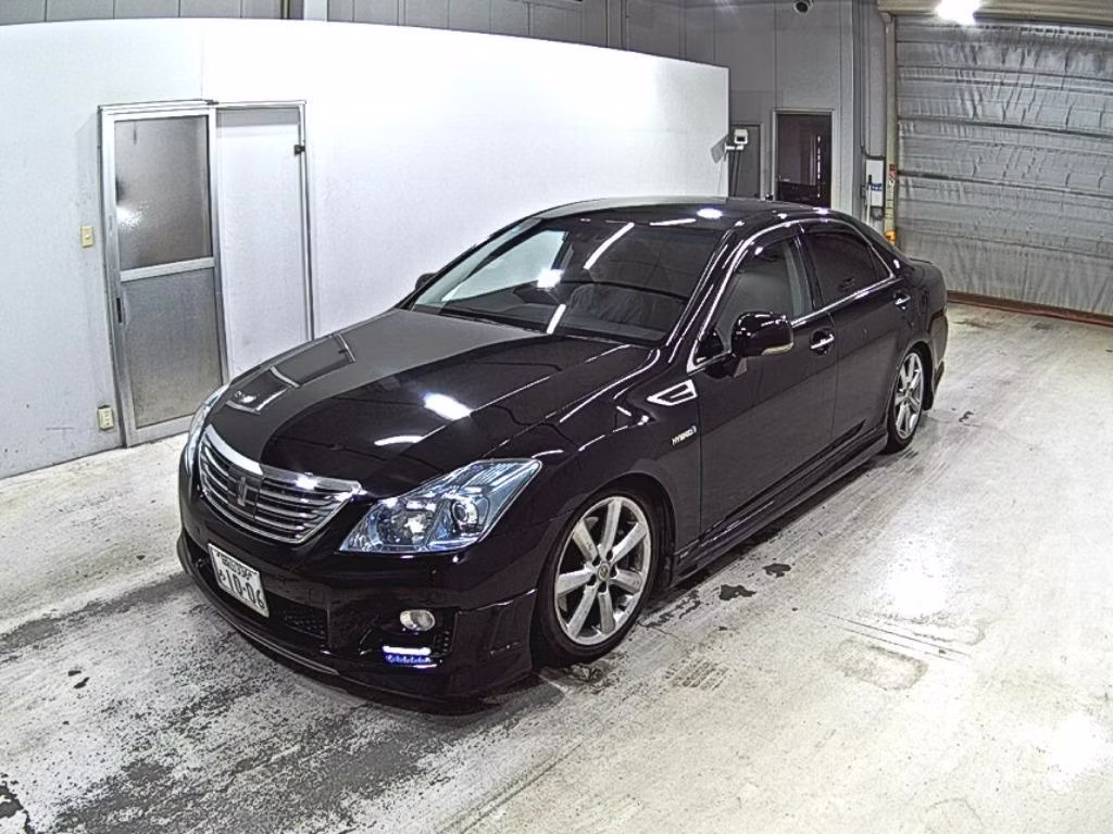 TOYOTA CROWN