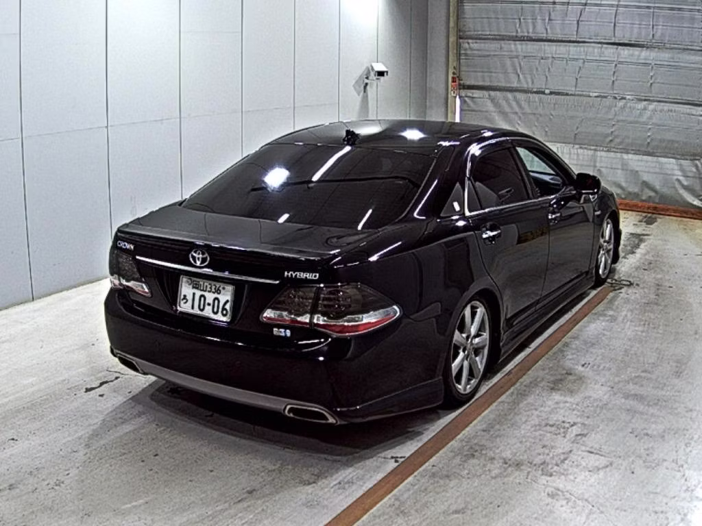 TOYOTA CROWN