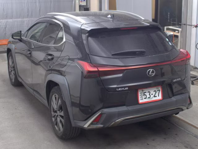 LEXUS UX200