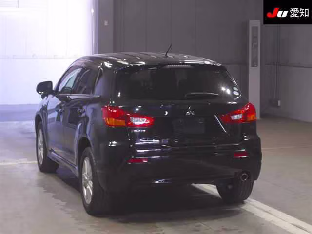 MITSUBISHI RVR