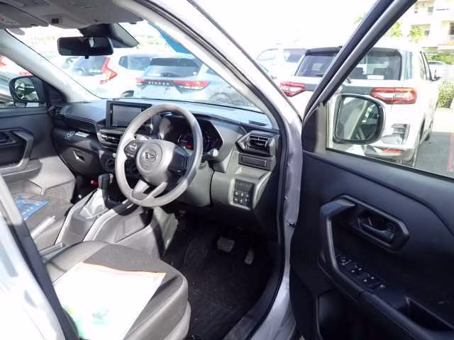 DAIHATSU ROCKY