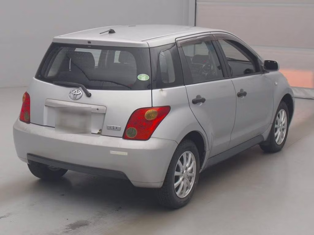 TOYOTA IST