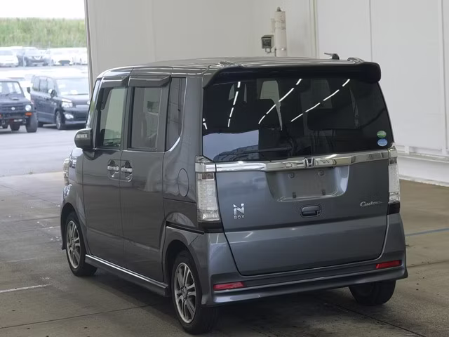 HONDA N-BOX