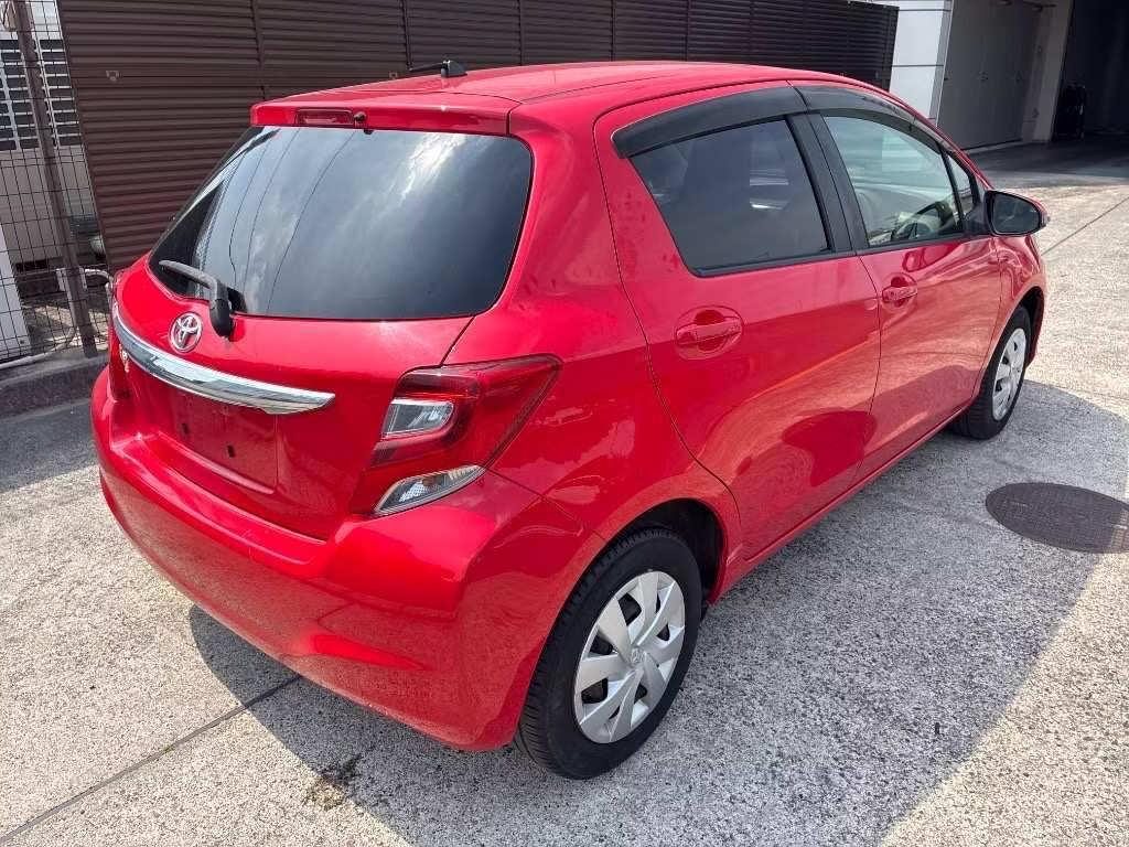 TOYOTA VITZ