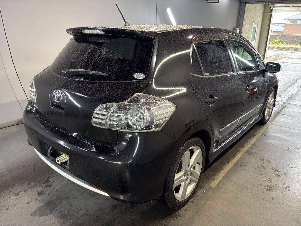 TOYOTA BLADE