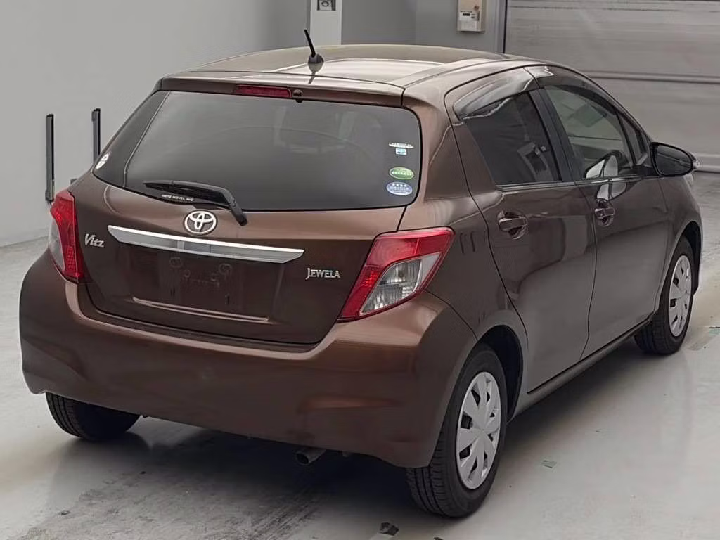 TOYOTA VITZ