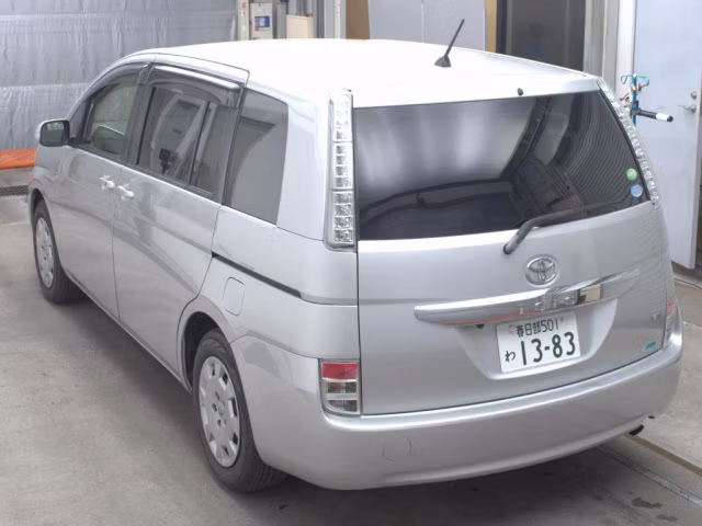 TOYOTA ISIS