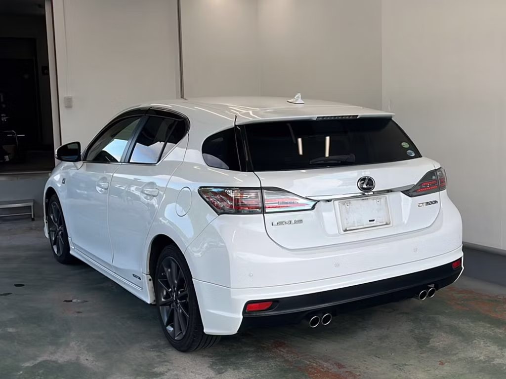LEXUS CT200H