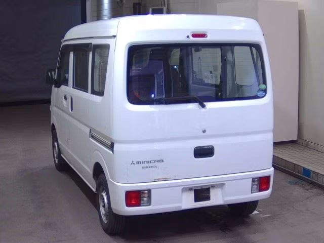 MITSUBISHI MINICAB