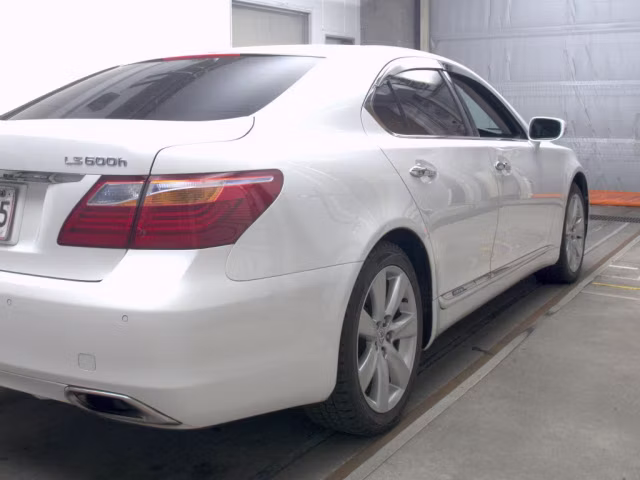 LEXUS LS600H
