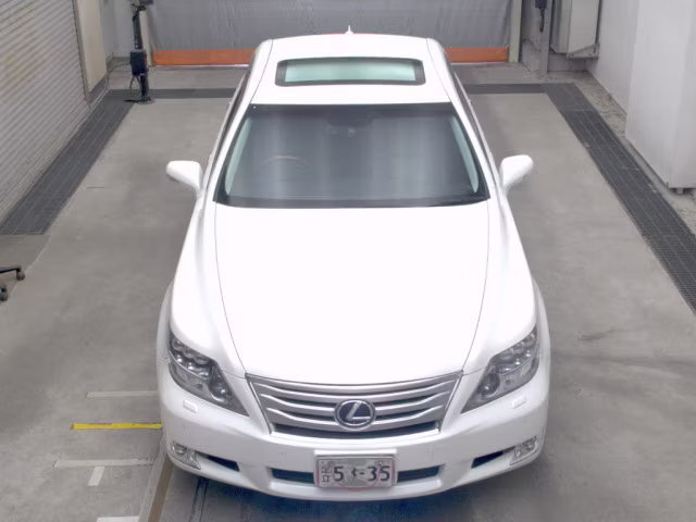 LEXUS LS600H