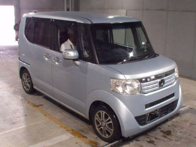 HONDA N-BOX