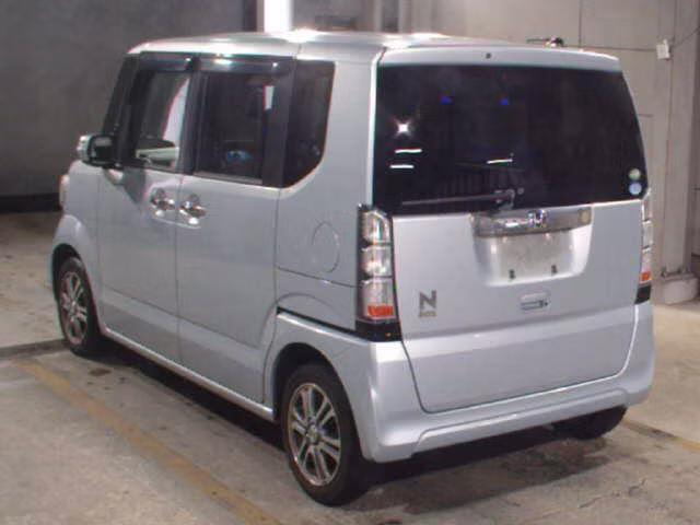 HONDA N-BOX