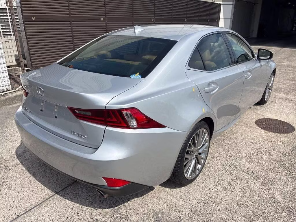 LEXUS IS250