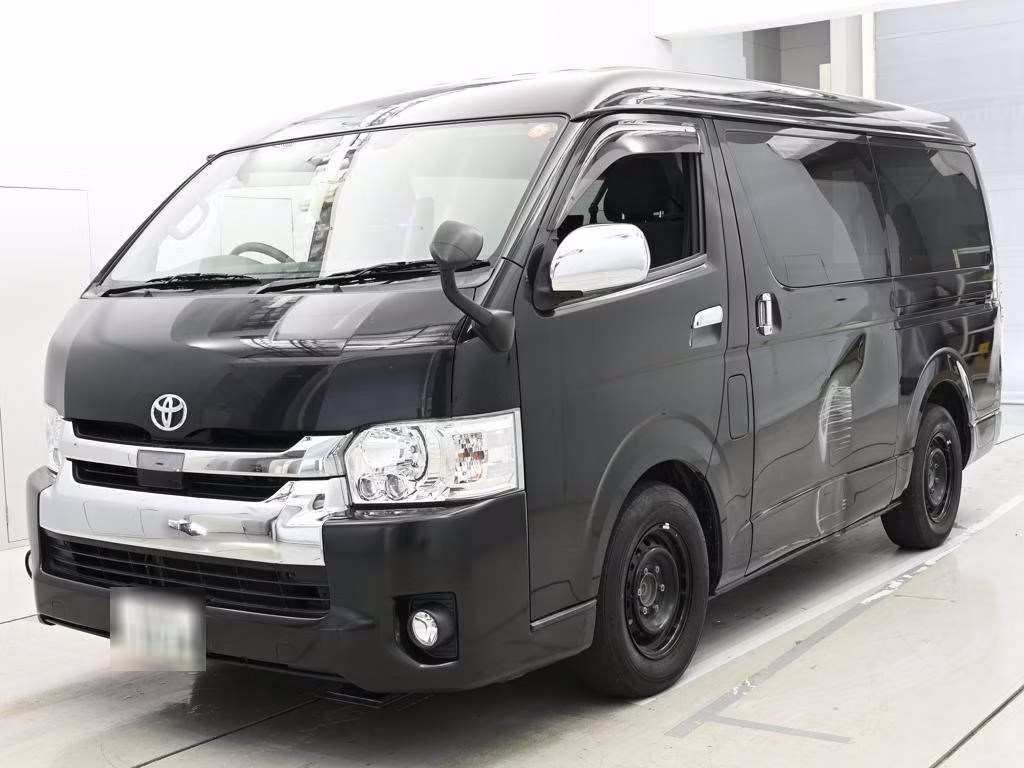 TOYOTA HIACE