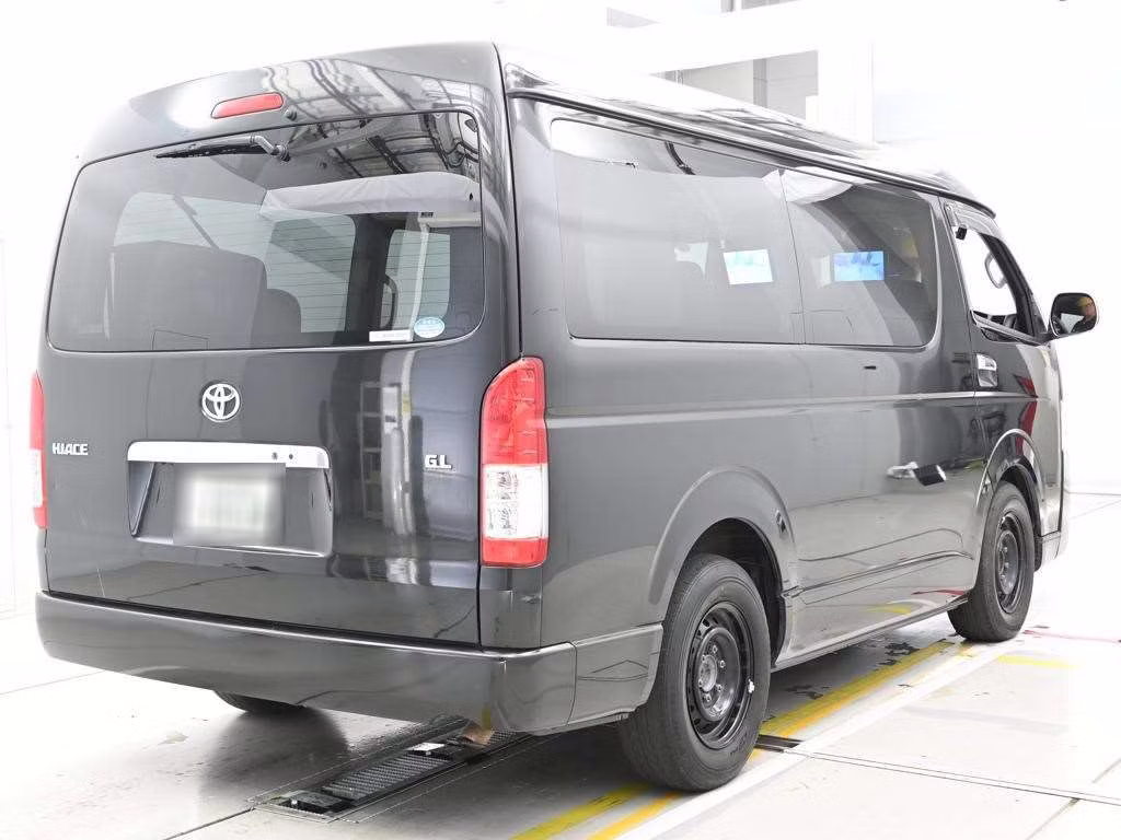 TOYOTA HIACE