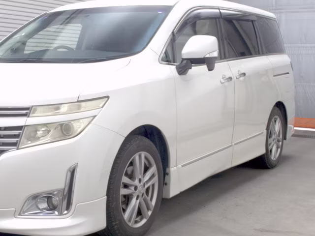 NISSAN ELGRAND