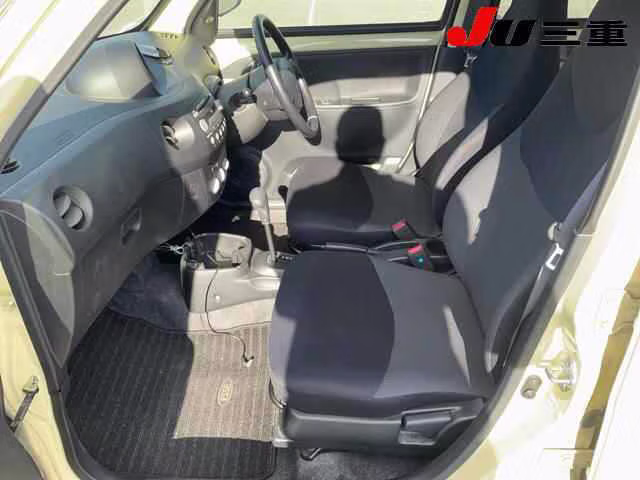 DAIHATSU ESSE
