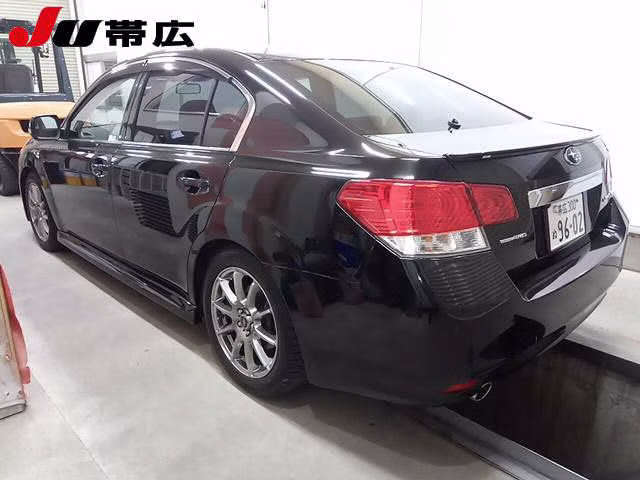 SUBARU LEGACY B4