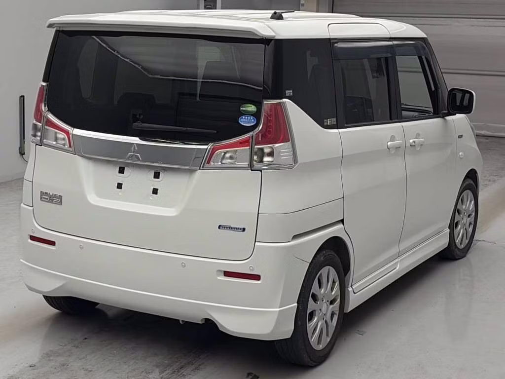 MITSUBISHI DELICA D:2