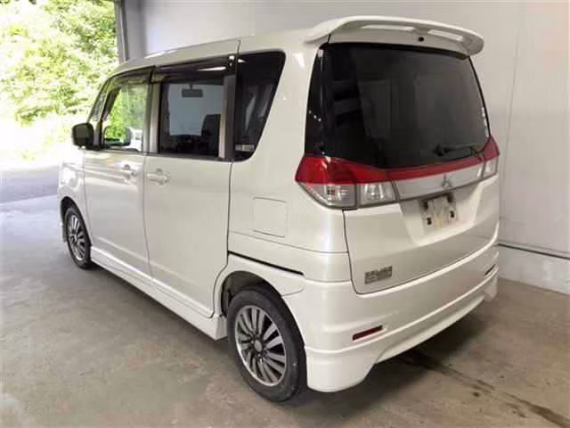 MITSUBISHI DELICA D:2