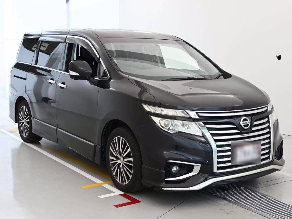 NISSAN ELGRAND