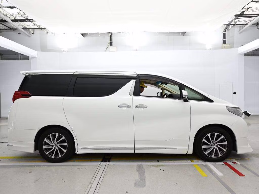 TOYOTA ALPHARD