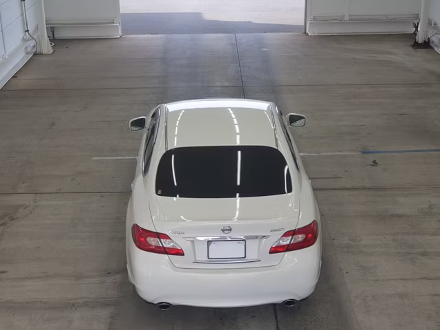 NISSAN FUGA