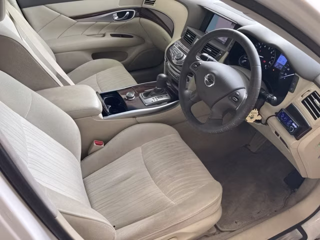 NISSAN FUGA