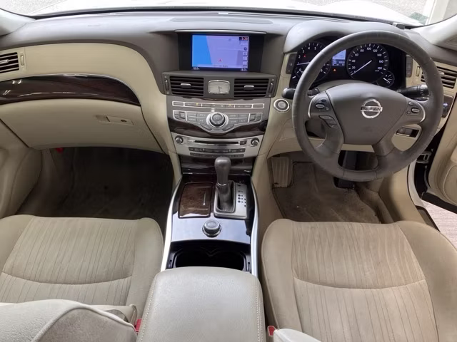 NISSAN FUGA