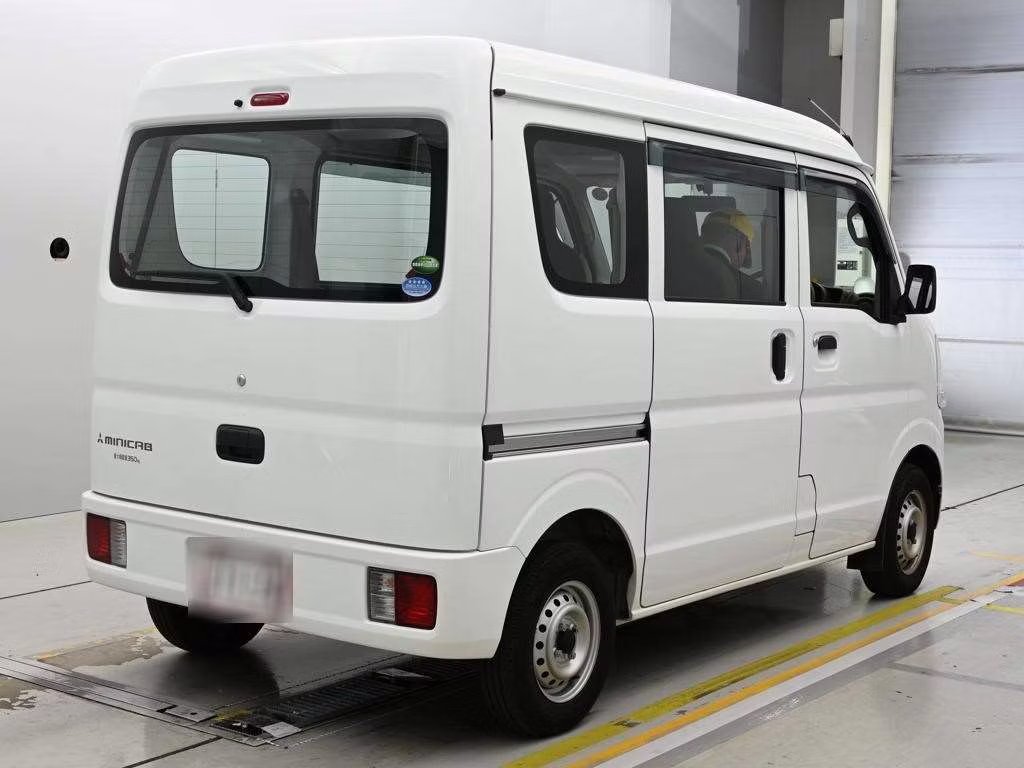 MITSUBISHI MINICAB
