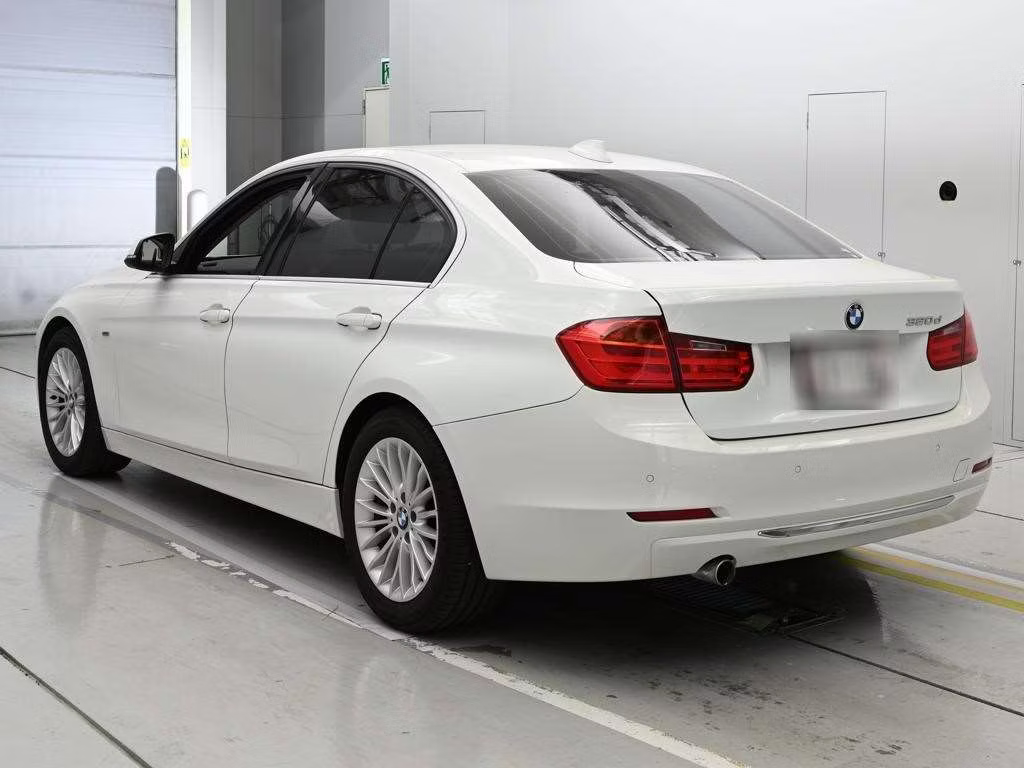 BMW 3-SERIES