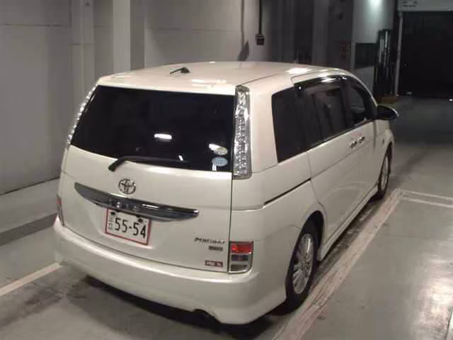 TOYOTA ISIS