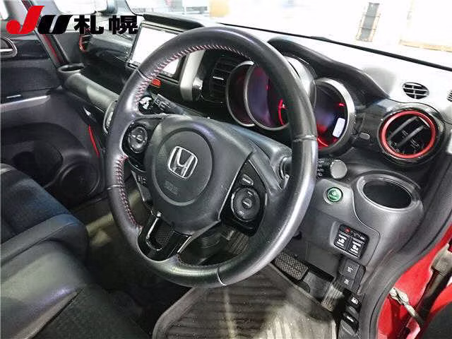 HONDA N-BOX
