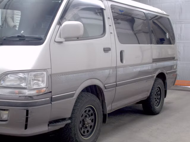 TOYOTA HIACE