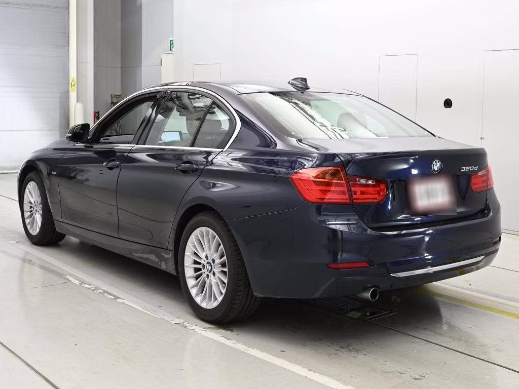 BMW 3-SERIES