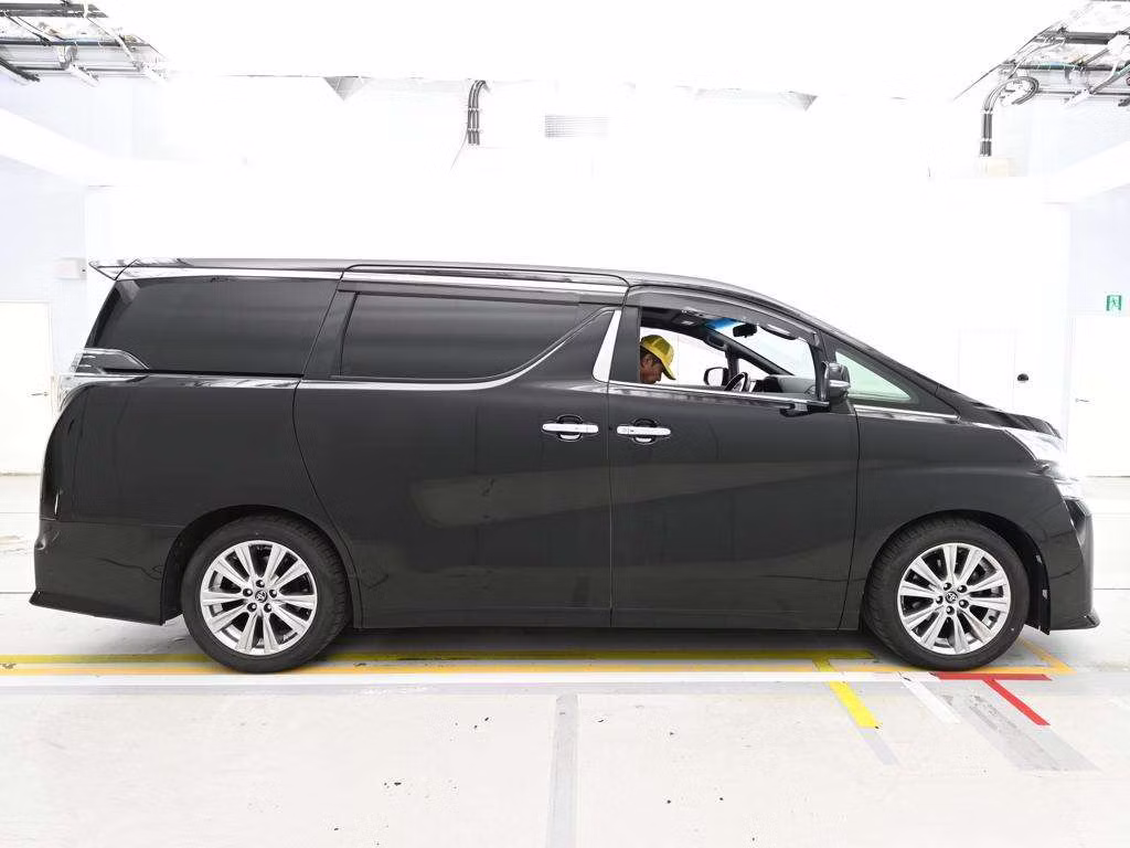 TOYOTA VELLFIRE