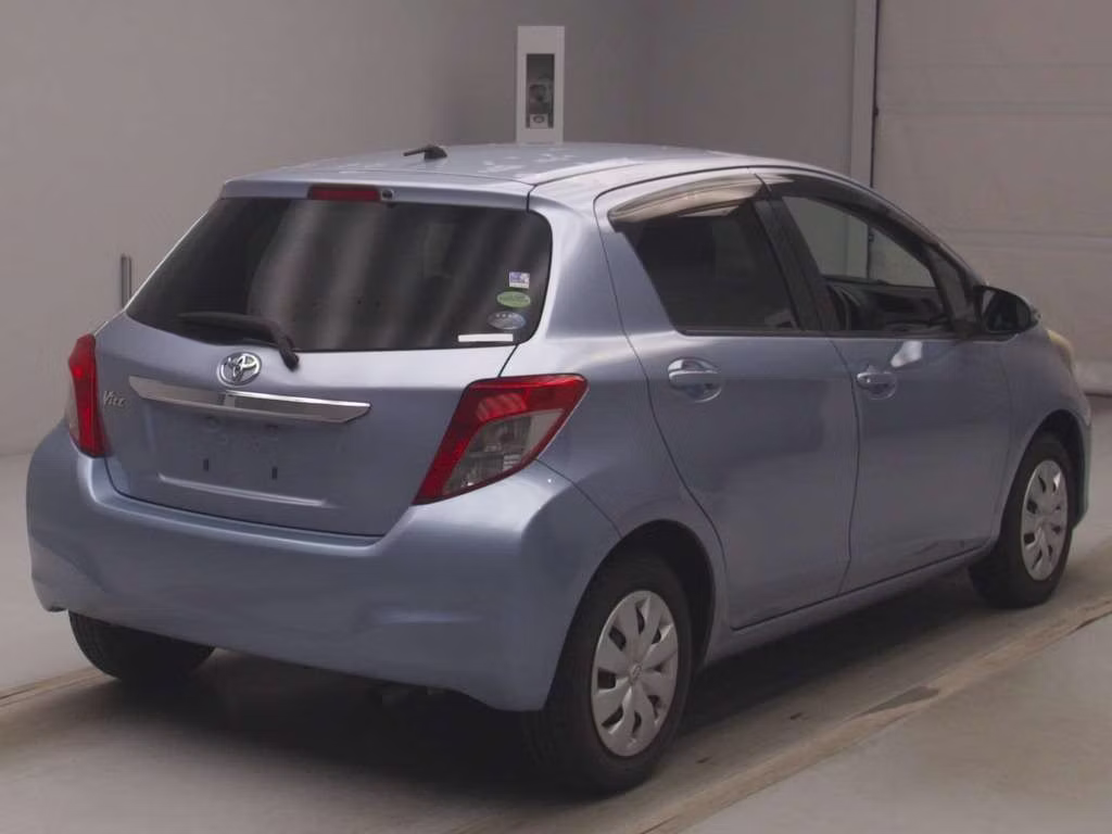 TOYOTA VITZ