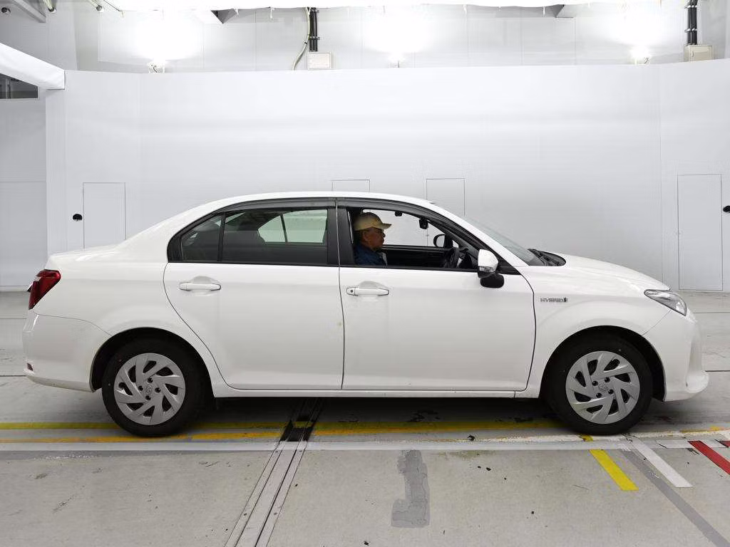 TOYOTA COROLLA AXIO