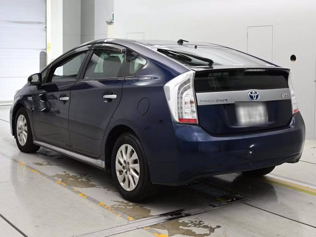 TOYOTA PRIUS PHV
