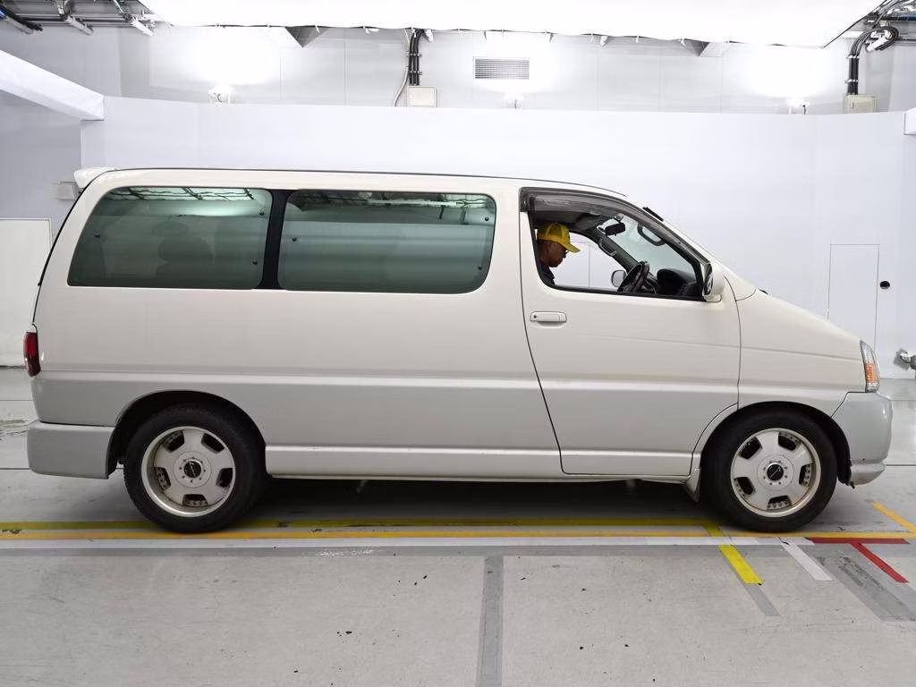 TOYOTA REGIUS