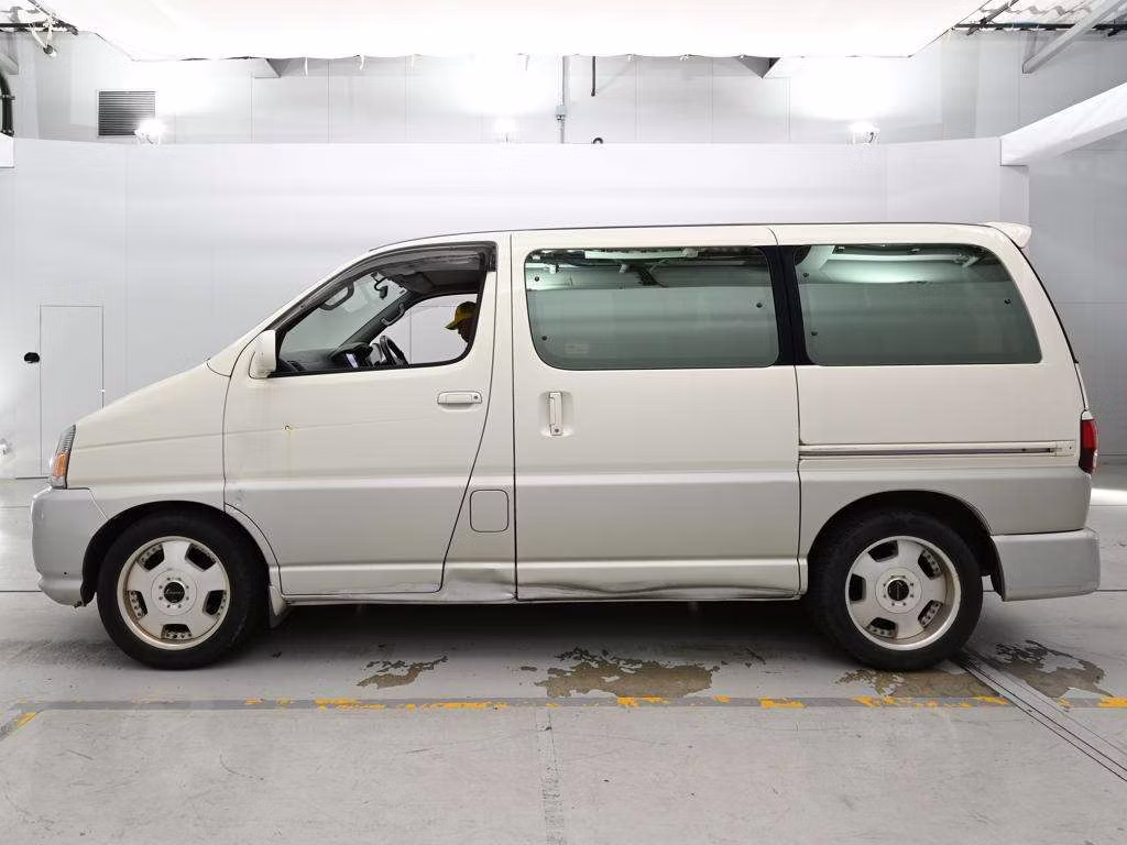 TOYOTA REGIUS