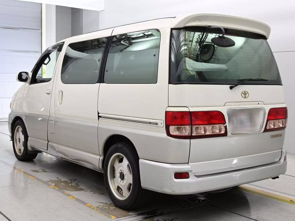 TOYOTA REGIUS