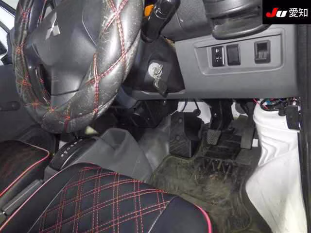 MITSUBISHI MINICAB MIEV