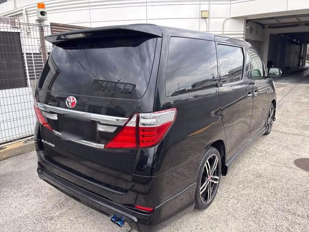 TOYOTA ALPHARD