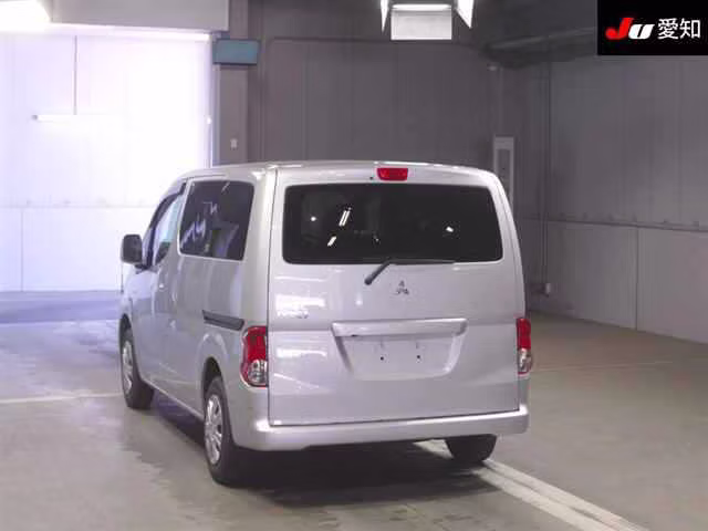 MITSUBISHI DELICA D:3
