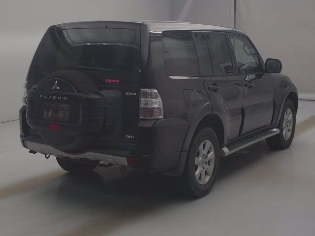 MITSUBISHI PAJERO