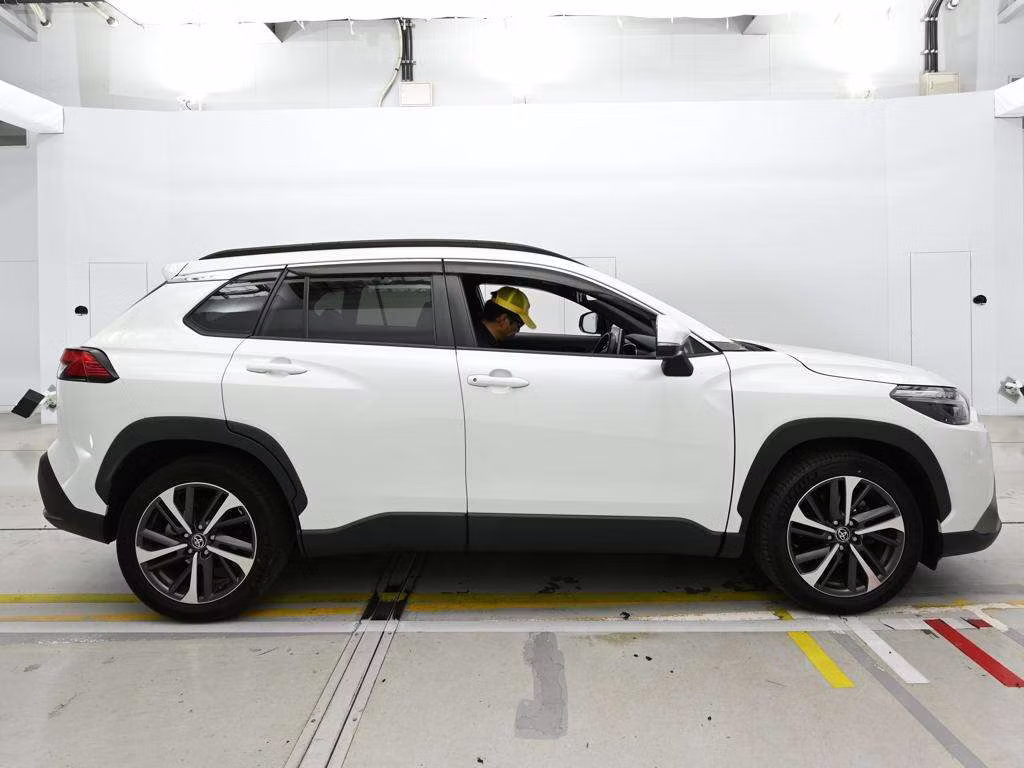 TOYOTA COROLLA CROSS