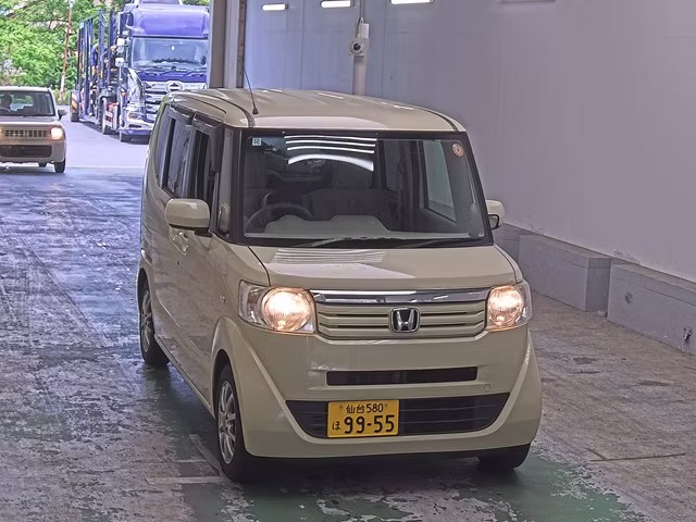 HONDA N-BOX