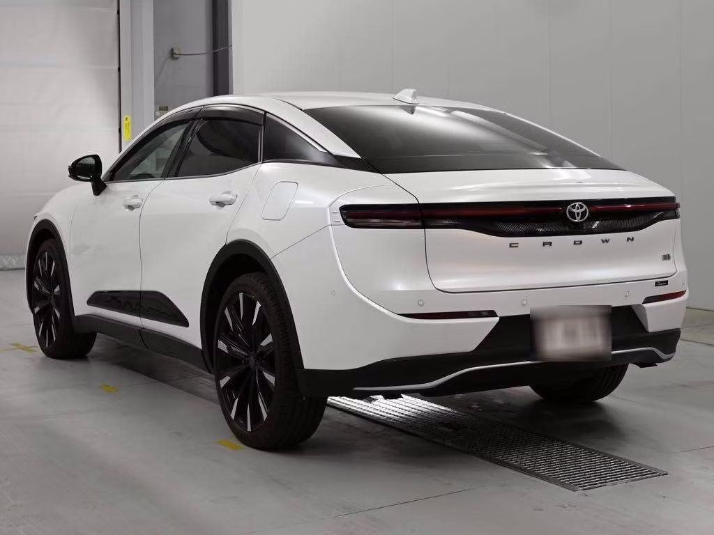TOYOTA CROWN
